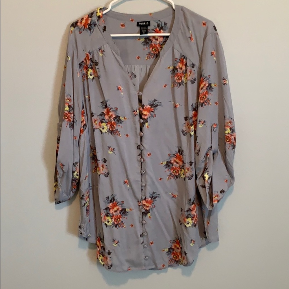 FLORAL BUTTON DOWN